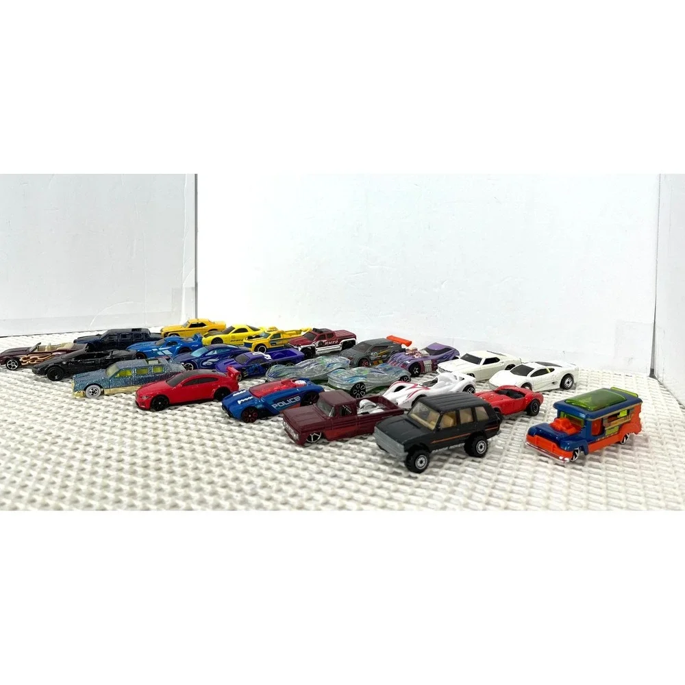 Hot Wheels lot 24